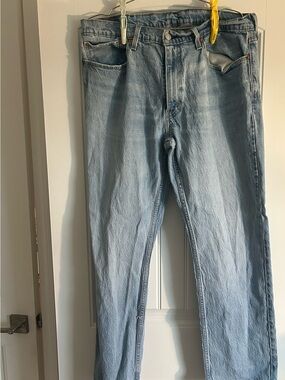 Levi's Light Wash Slim Straight Jeans